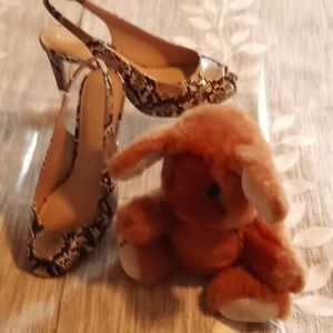 KELLY& KATIE SNAKESKIN 3 INCH HEELS NEVER WORN.